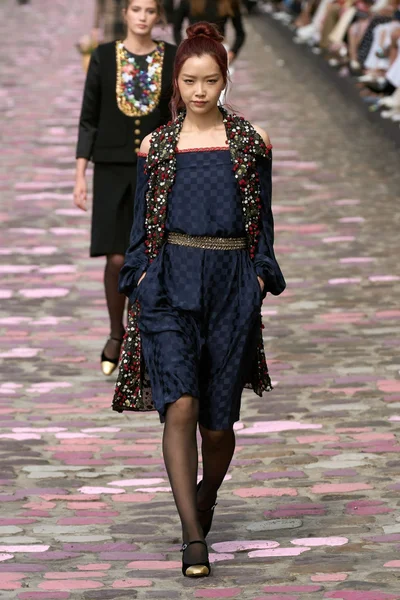 Look 36